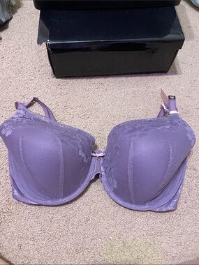 Victoria's Secret Body by Victoria Lavender Lace Underwire Bra - Lilac